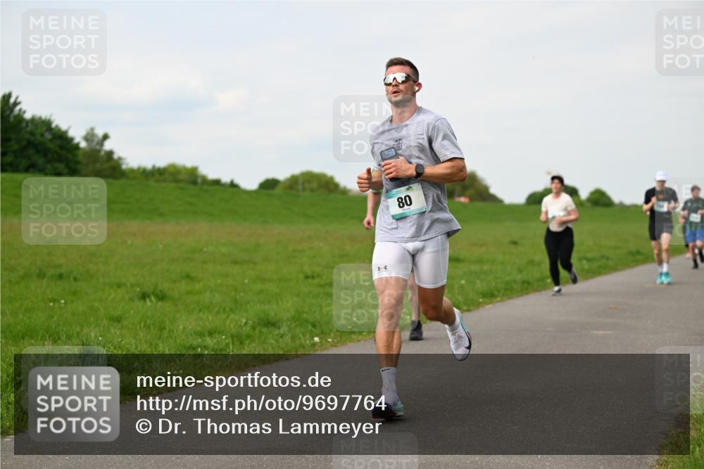 10.05.2026 - 8. Wedeler Halbmarathon Dr. Thomas Lammeyer http://msf.ph/oto/9697764 10.05.2026 11:30:26 Laufen  meine-sportfotos.de