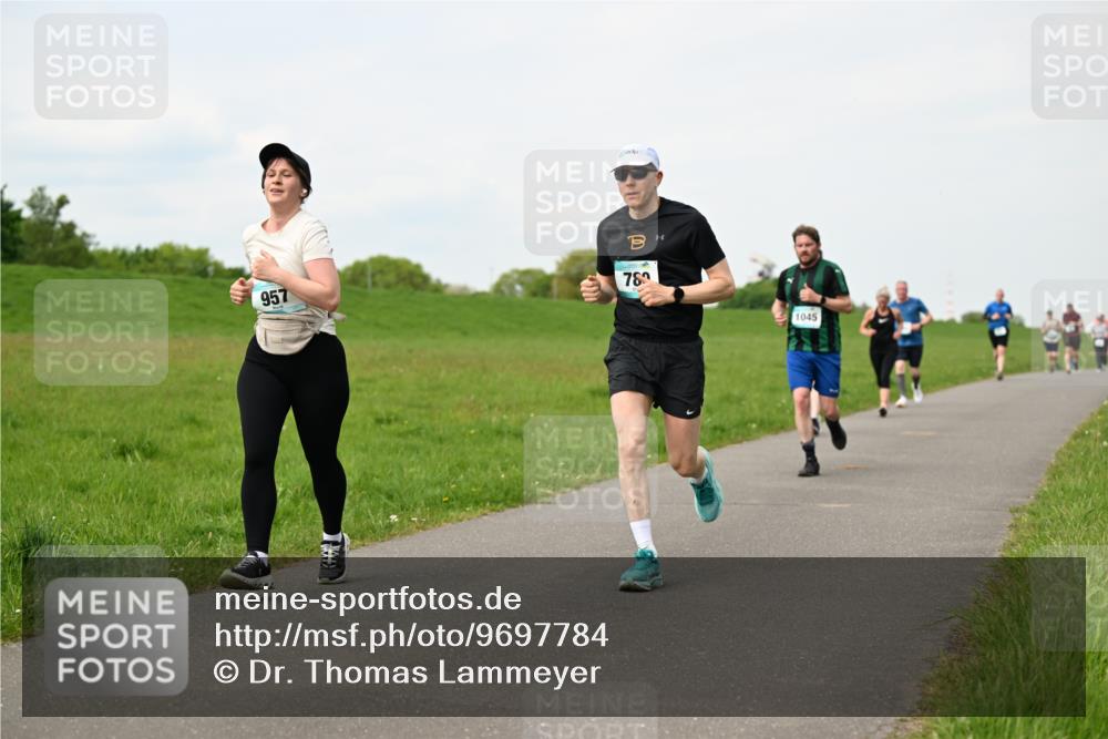 10.05.2026 - 8. Wedeler Halbmarathon Dr. Thomas Lammeyer http://msf.ph/oto/9697784 10.05.2026 11:30:30 Laufen 957, 783, 1045 meine-sportfotos.de
