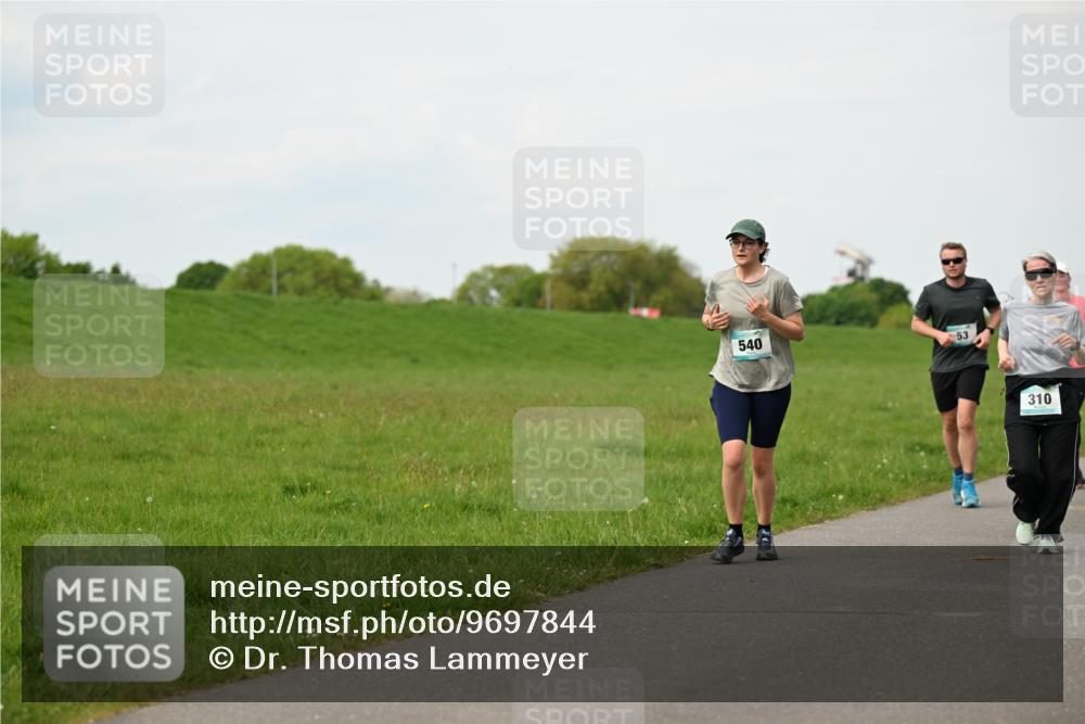 10.05.2026 - 8. Wedeler Halbmarathon Dr. Thomas Lammeyer http://msf.ph/oto/9697844 10.05.2026 11:30:45 Laufen 540, 310 meine-sportfotos.de
