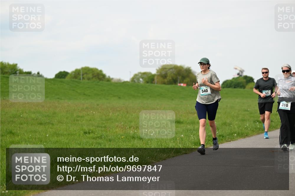 10.05.2026 - 8. Wedeler Halbmarathon Dr. Thomas Lammeyer http://msf.ph/oto/9697847 10.05.2026 11:30:45 Laufen 540, 310 meine-sportfotos.de