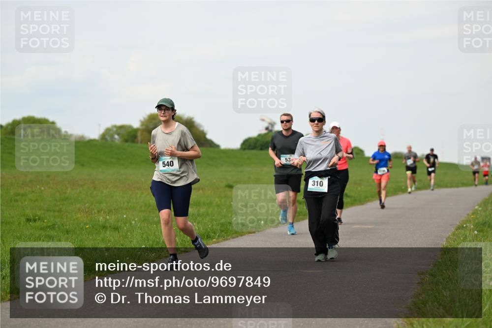 10.05.2026 - 8. Wedeler Halbmarathon Dr. Thomas Lammeyer http://msf.ph/oto/9697849 10.05.2026 11:30:46 Laufen 540, 310 meine-sportfotos.de