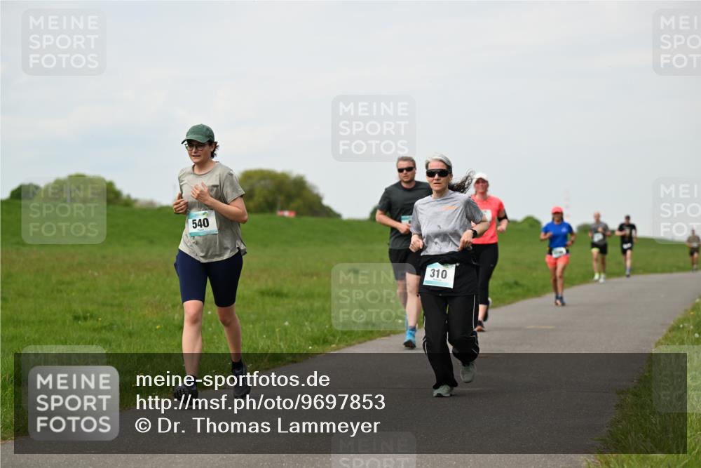 10.05.2026 - 8. Wedeler Halbmarathon Dr. Thomas Lammeyer http://msf.ph/oto/9697853 10.05.2026 11:30:47 Laufen 540, 310 meine-sportfotos.de