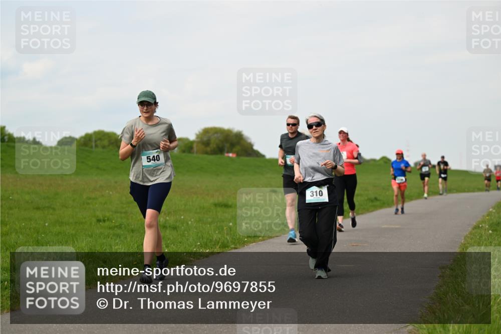 10.05.2026 - 8. Wedeler Halbmarathon Dr. Thomas Lammeyer http://msf.ph/oto/9697855 10.05.2026 11:30:47 Laufen 540, 310 meine-sportfotos.de