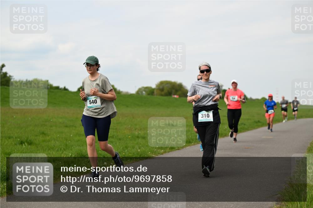 10.05.2026 - 8. Wedeler Halbmarathon Dr. Thomas Lammeyer http://msf.ph/oto/9697858 10.05.2026 11:30:48 Laufen 540, 310 meine-sportfotos.de