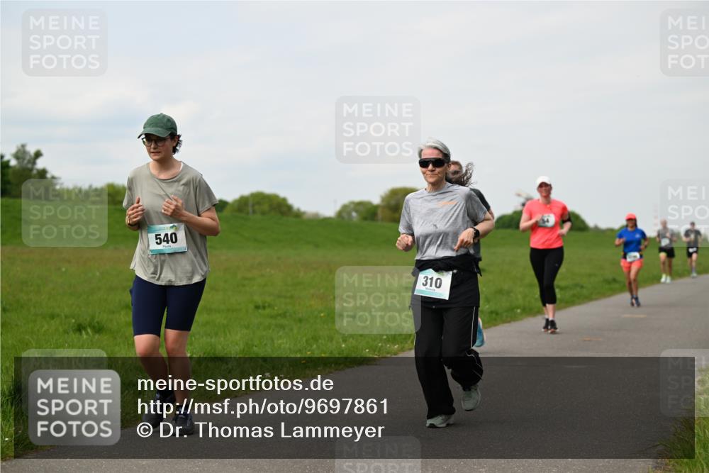 10.05.2026 - 8. Wedeler Halbmarathon Dr. Thomas Lammeyer http://msf.ph/oto/9697861 10.05.2026 11:30:48 Laufen 540, 310 meine-sportfotos.de