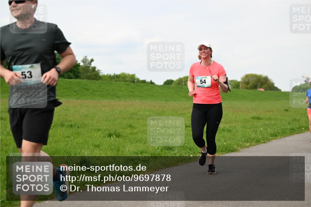 10.05.2026 - 8. Wedeler Halbmarathon Dr. Thomas Lammeyer http://msf.ph/oto/9697878 10.05.2026 11:30:51 Laufen  meine-sportfotos.de