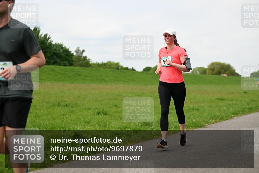 10.05.2026 - 8. Wedeler Halbmarathon Dr. Thomas Lammeyer http://msf.ph/oto/9697879 10.05.2026 11:30:52 Laufen  meine-sportfotos.de