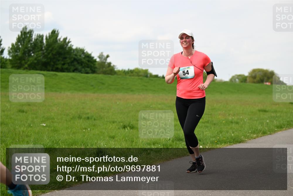 10.05.2026 - 8. Wedeler Halbmarathon Dr. Thomas Lammeyer http://msf.ph/oto/9697881 10.05.2026 11:30:52 Laufen  meine-sportfotos.de