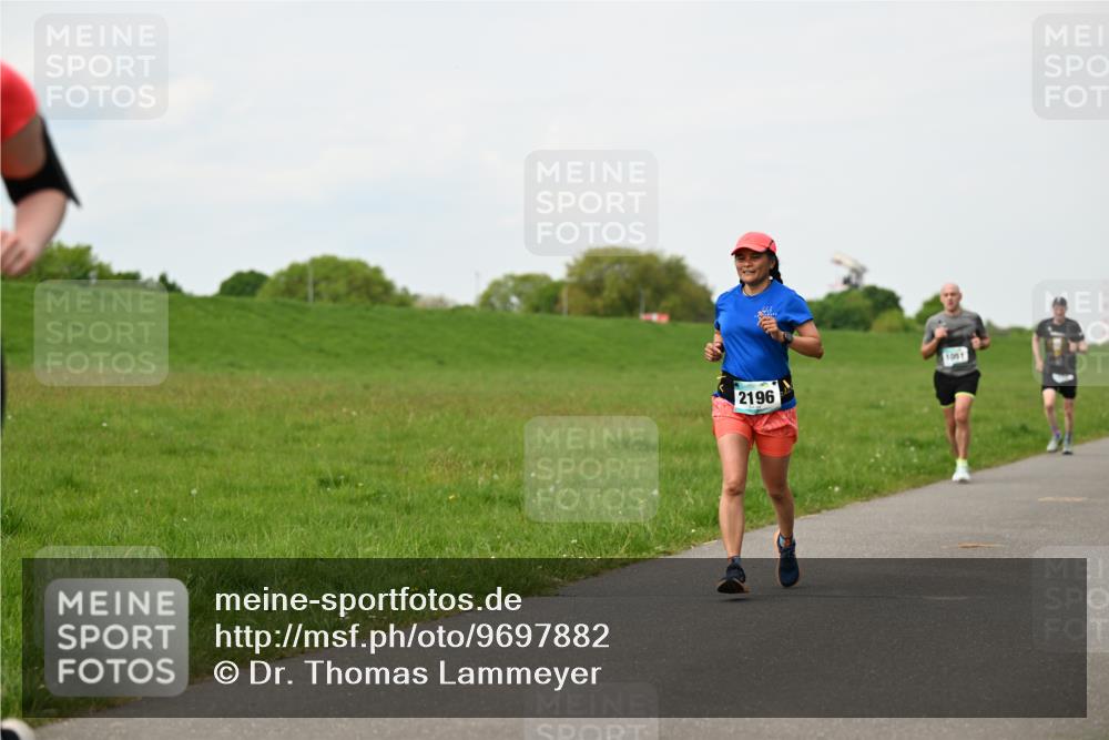 10.05.2026 - 8. Wedeler Halbmarathon Dr. Thomas Lammeyer http://msf.ph/oto/9697882 10.05.2026 11:30:53 Laufen 2196, 1051 meine-sportfotos.de