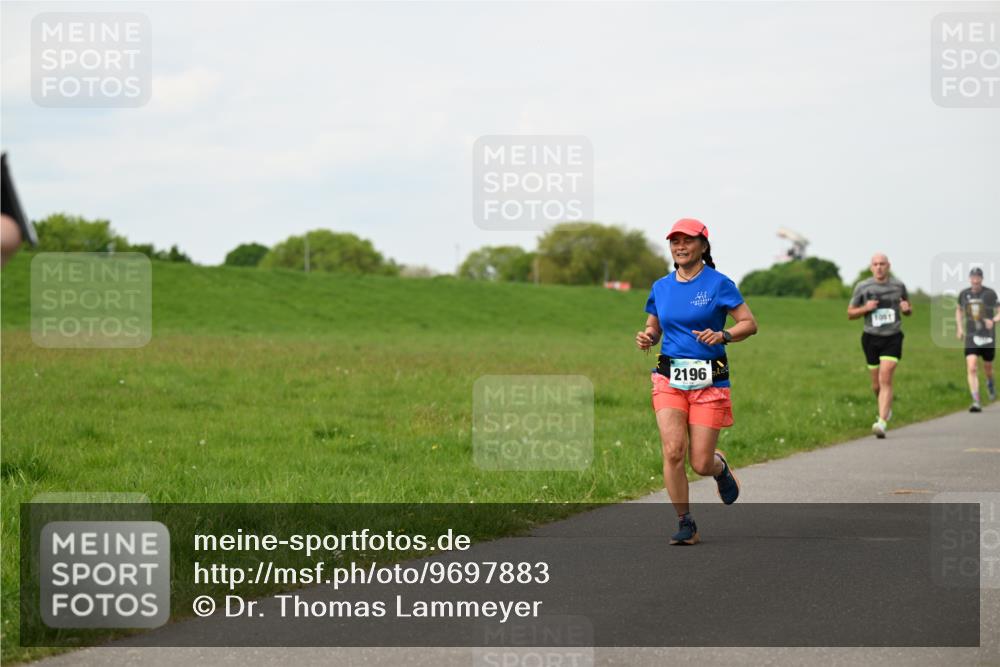 10.05.2026 - 8. Wedeler Halbmarathon Dr. Thomas Lammeyer http://msf.ph/oto/9697883 10.05.2026 11:30:53 Laufen 2196 meine-sportfotos.de