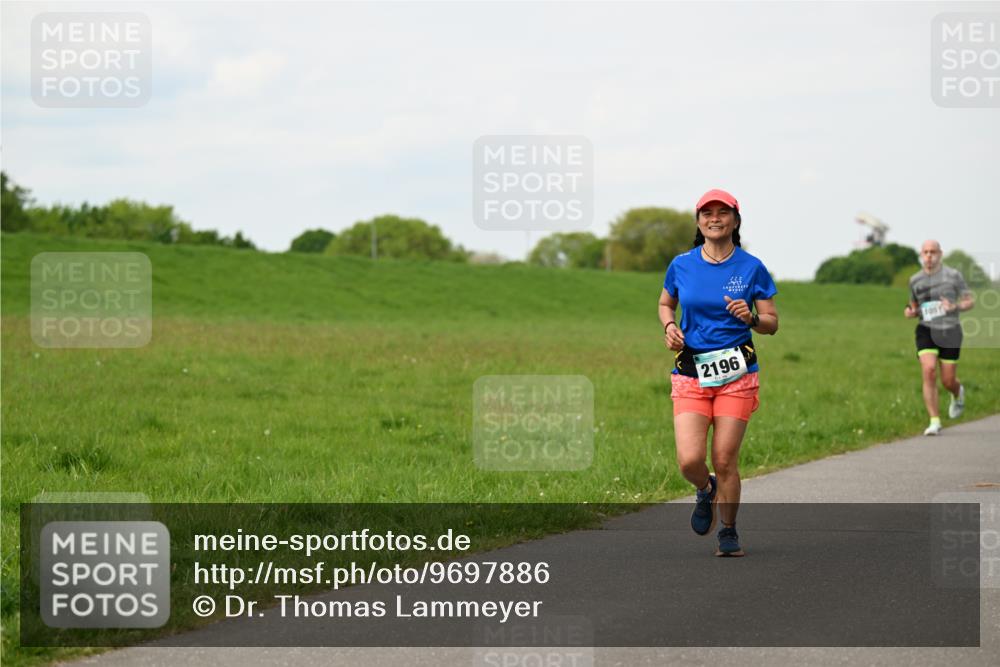 10.05.2026 - 8. Wedeler Halbmarathon Dr. Thomas Lammeyer http://msf.ph/oto/9697886 10.05.2026 11:30:53 Laufen 2196 meine-sportfotos.de