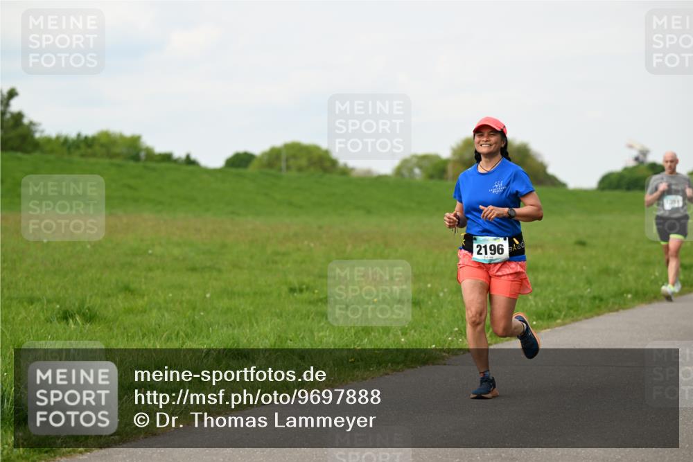 10.05.2026 - 8. Wedeler Halbmarathon Dr. Thomas Lammeyer http://msf.ph/oto/9697888 10.05.2026 11:30:54 Laufen 2196 meine-sportfotos.de