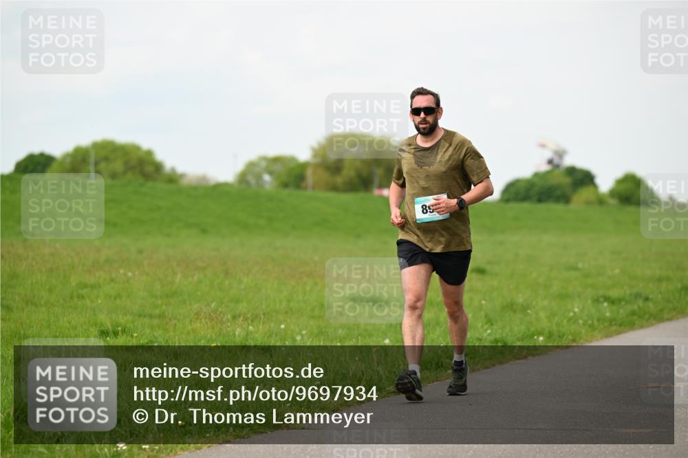 10.05.2026 - 8. Wedeler Halbmarathon Dr. Thomas Lammeyer http://msf.ph/oto/9697934 10.05.2026 11:31:10 Laufen  meine-sportfotos.de