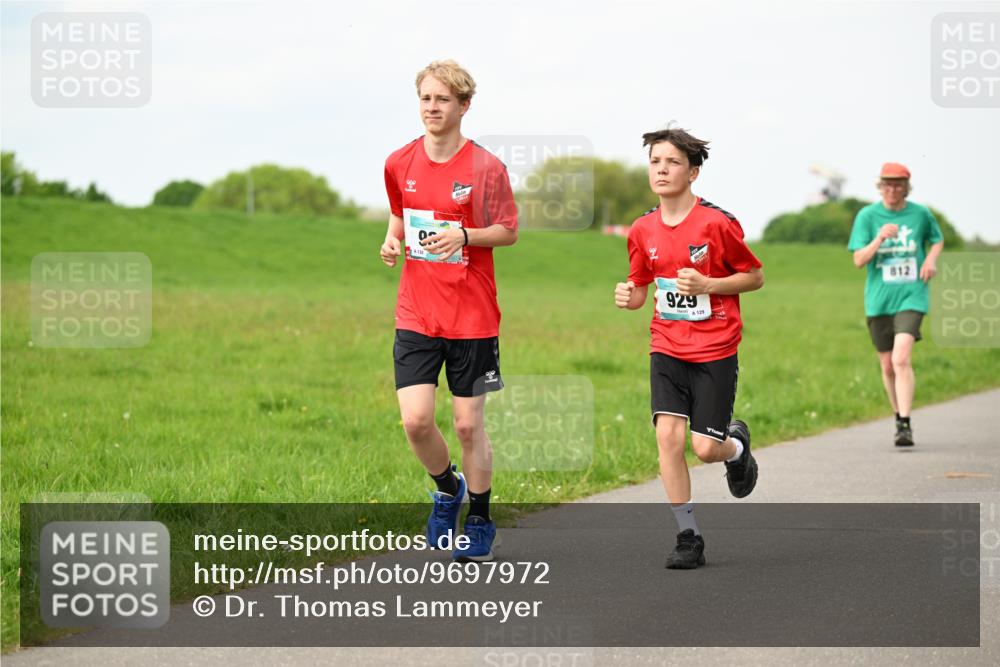10.05.2026 - 8. Wedeler Halbmarathon Dr. Thomas Lammeyer http://msf.ph/oto/9697972 10.05.2026 11:31:16 Laufen 929 meine-sportfotos.de