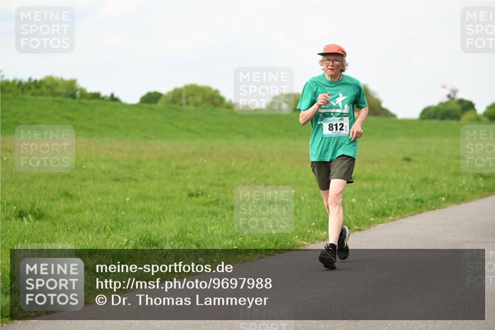 10.05.2026 - 8. Wedeler Halbmarathon Dr. Thomas Lammeyer http://msf.ph/oto/9697988 10.05.2026 11:31:19 Laufen 812 meine-sportfotos.de