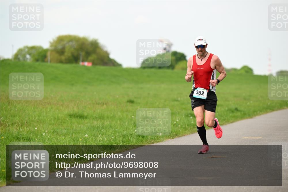 10.05.2026 - 8. Wedeler Halbmarathon Dr. Thomas Lammeyer http://msf.ph/oto/9698008 10.05.2026 11:31:24 Laufen 352 meine-sportfotos.de