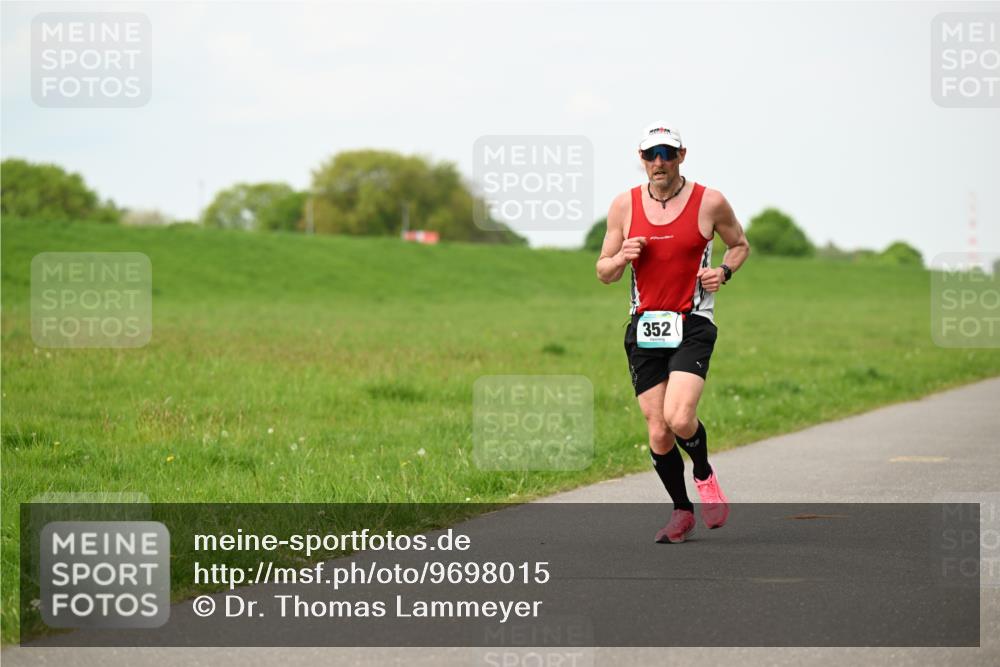 10.05.2026 - 8. Wedeler Halbmarathon Dr. Thomas Lammeyer http://msf.ph/oto/9698015 10.05.2026 11:31:25 Laufen 352 meine-sportfotos.de