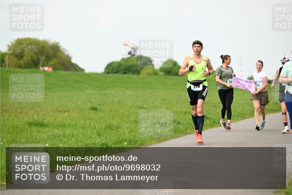 10.05.2026 - 8. Wedeler Halbmarathon Dr. Thomas Lammeyer http://msf.ph/oto/9698032 10.05.2026 11:31:29 Laufen 581 meine-sportfotos.de