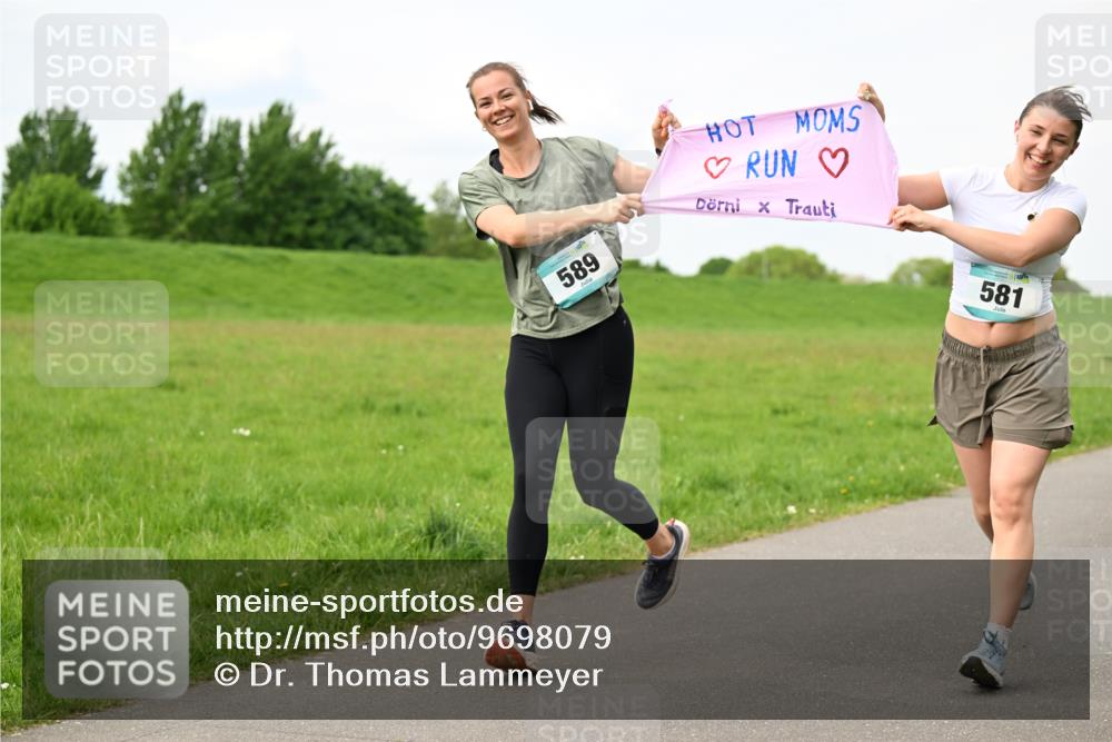 10.05.2026 - 8. Wedeler Halbmarathon Dr. Thomas Lammeyer http://msf.ph/oto/9698079 10.05.2026 11:31:38 Laufen 589, 581 meine-sportfotos.de