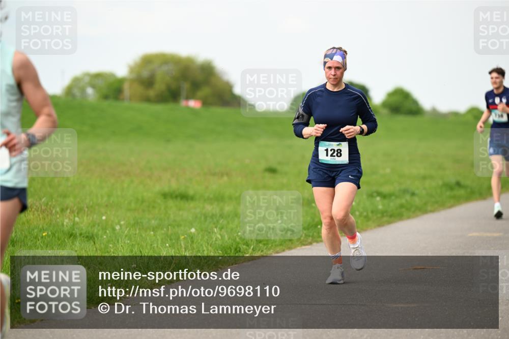 10.05.2026 - 8. Wedeler Halbmarathon Dr. Thomas Lammeyer http://msf.ph/oto/9698110 10.05.2026 11:31:45 Laufen 128 meine-sportfotos.de