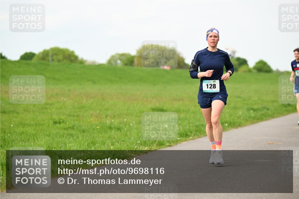 10.05.2026 - 8. Wedeler Halbmarathon Dr. Thomas Lammeyer http://msf.ph/oto/9698116 10.05.2026 11:31:46 Laufen 128 meine-sportfotos.de