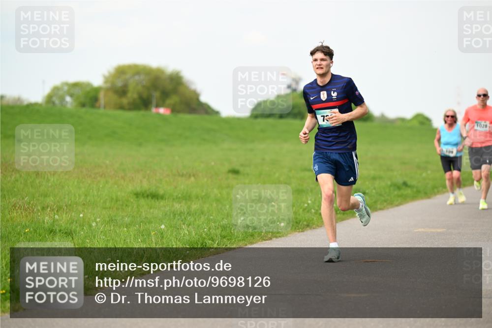 10.05.2026 - 8. Wedeler Halbmarathon Dr. Thomas Lammeyer http://msf.ph/oto/9698126 10.05.2026 11:31:48 Laufen 1028 meine-sportfotos.de