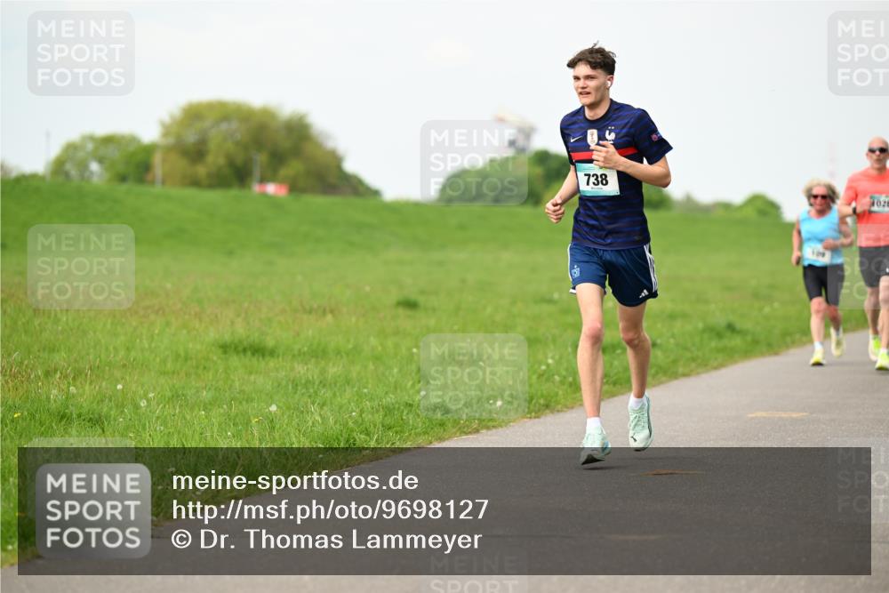 10.05.2026 - 8. Wedeler Halbmarathon Dr. Thomas Lammeyer http://msf.ph/oto/9698127 10.05.2026 11:31:48 Laufen 738, 100, 1020 meine-sportfotos.de
