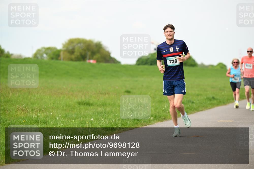 10.05.2026 - 8. Wedeler Halbmarathon Dr. Thomas Lammeyer http://msf.ph/oto/9698128 10.05.2026 11:31:48 Laufen 738, 1020 meine-sportfotos.de
