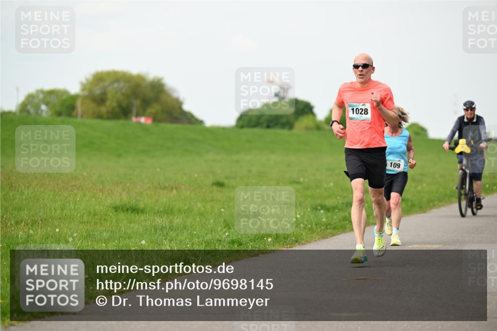 10.05.2026 - 8. Wedeler Halbmarathon Dr. Thomas Lammeyer http://msf.ph/oto/9698145 10.05.2026 11:31:51 Laufen 1028, 109 meine-sportfotos.de