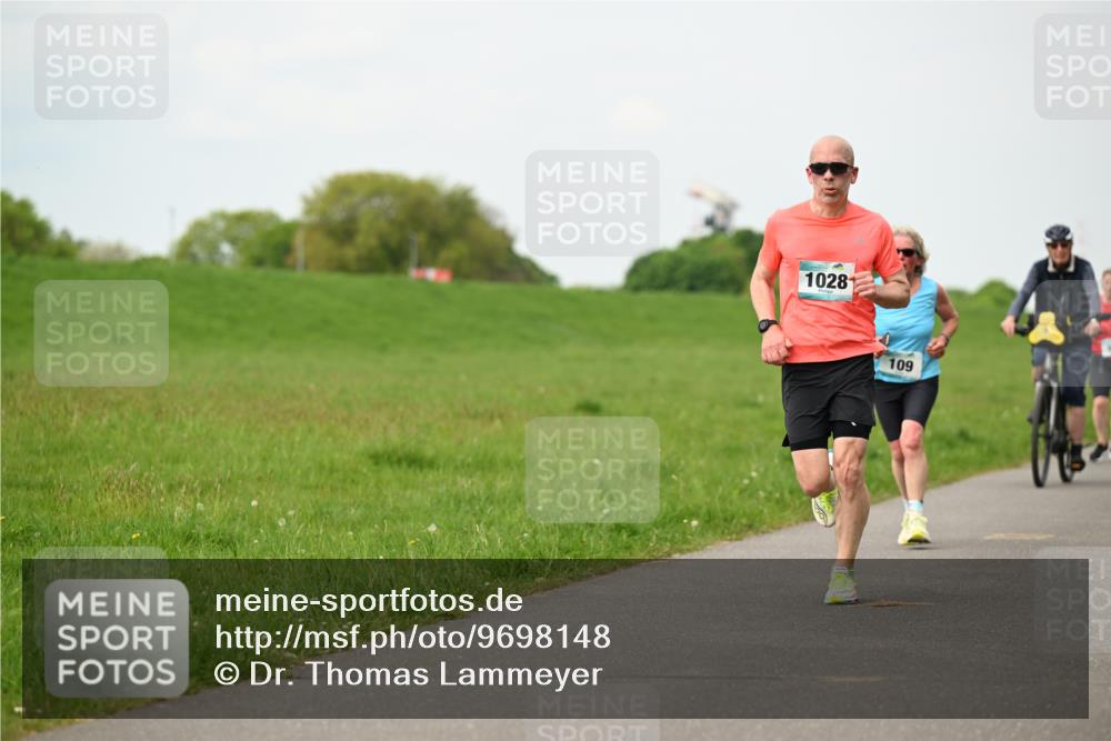10.05.2026 - 8. Wedeler Halbmarathon Dr. Thomas Lammeyer http://msf.ph/oto/9698148 10.05.2026 11:31:52 Laufen 1028, 109 meine-sportfotos.de