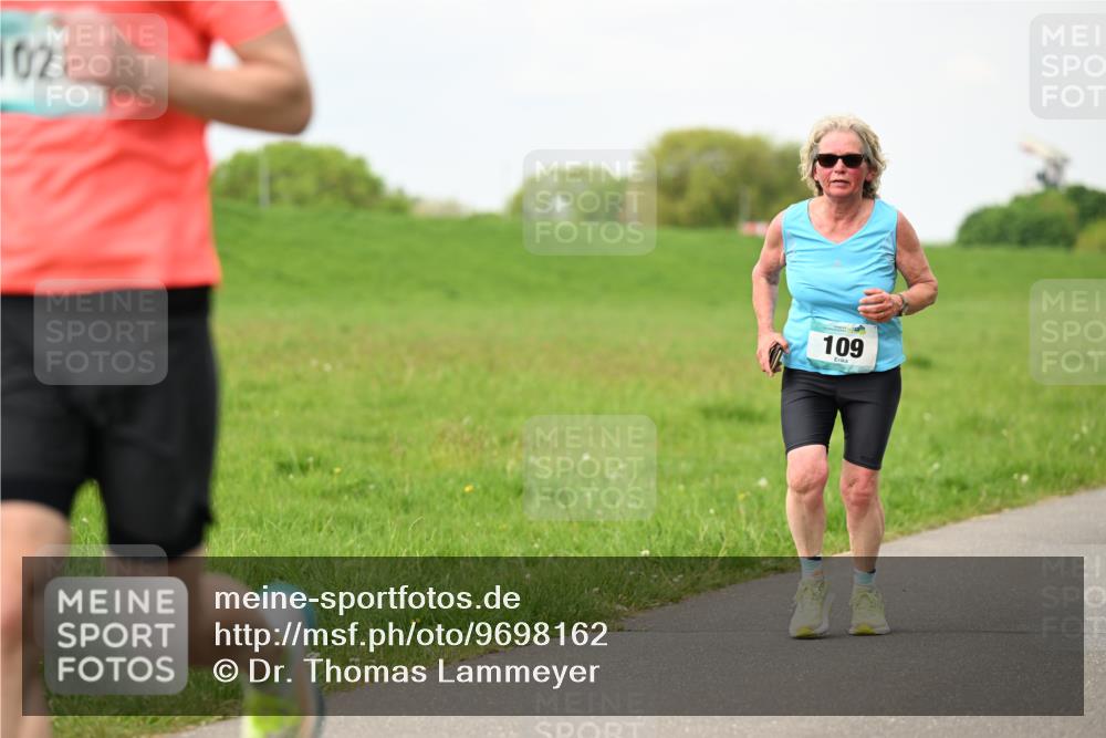 10.05.2026 - 8. Wedeler Halbmarathon Dr. Thomas Lammeyer http://msf.ph/oto/9698162 10.05.2026 11:31:55 Laufen 109 meine-sportfotos.de