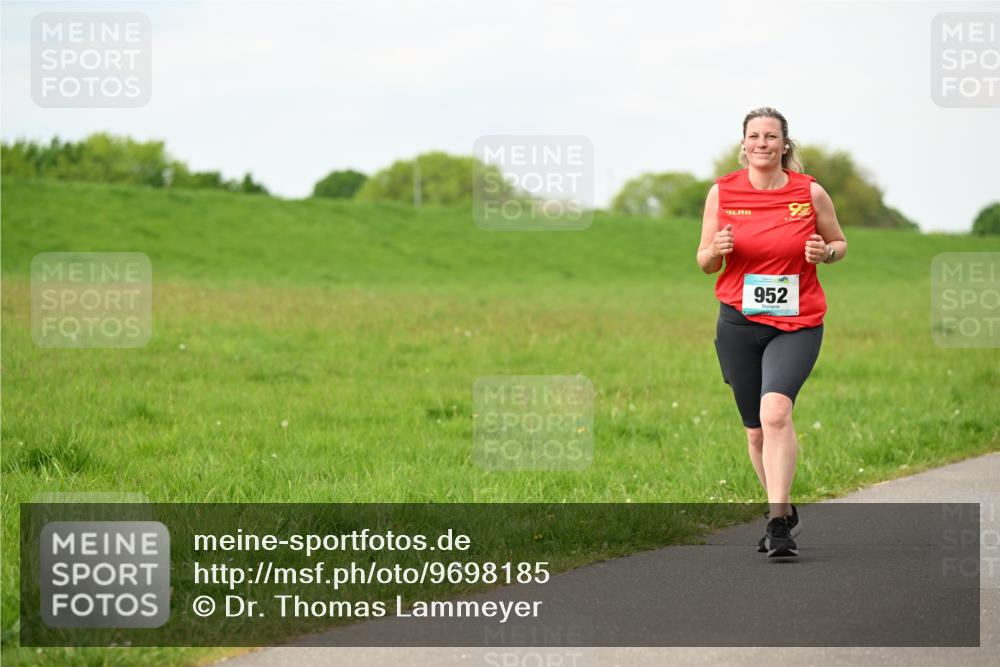 10.05.2026 - 8. Wedeler Halbmarathon Dr. Thomas Lammeyer http://msf.ph/oto/9698185 10.05.2026 11:32:01 Laufen 952 meine-sportfotos.de