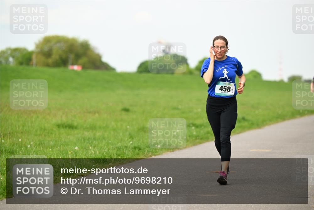 10.05.2026 - 8. Wedeler Halbmarathon Dr. Thomas Lammeyer http://msf.ph/oto/9698210 10.05.2026 11:32:08 Laufen 458 meine-sportfotos.de