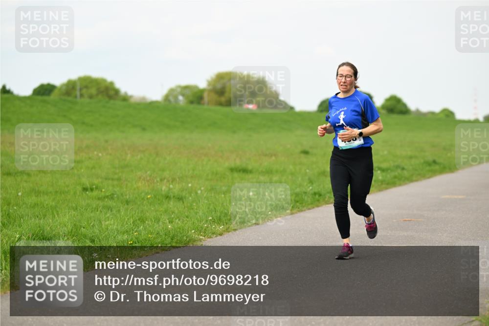 10.05.2026 - 8. Wedeler Halbmarathon Dr. Thomas Lammeyer http://msf.ph/oto/9698218 10.05.2026 11:32:09 Laufen  meine-sportfotos.de
