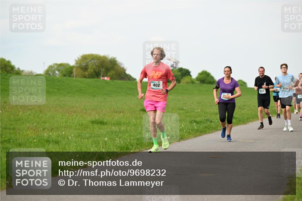 10.05.2026 - 8. Wedeler Halbmarathon Dr. Thomas Lammeyer http://msf.ph/oto/9698232 10.05.2026 11:32:14 Laufen 402, 221, 628 meine-sportfotos.de