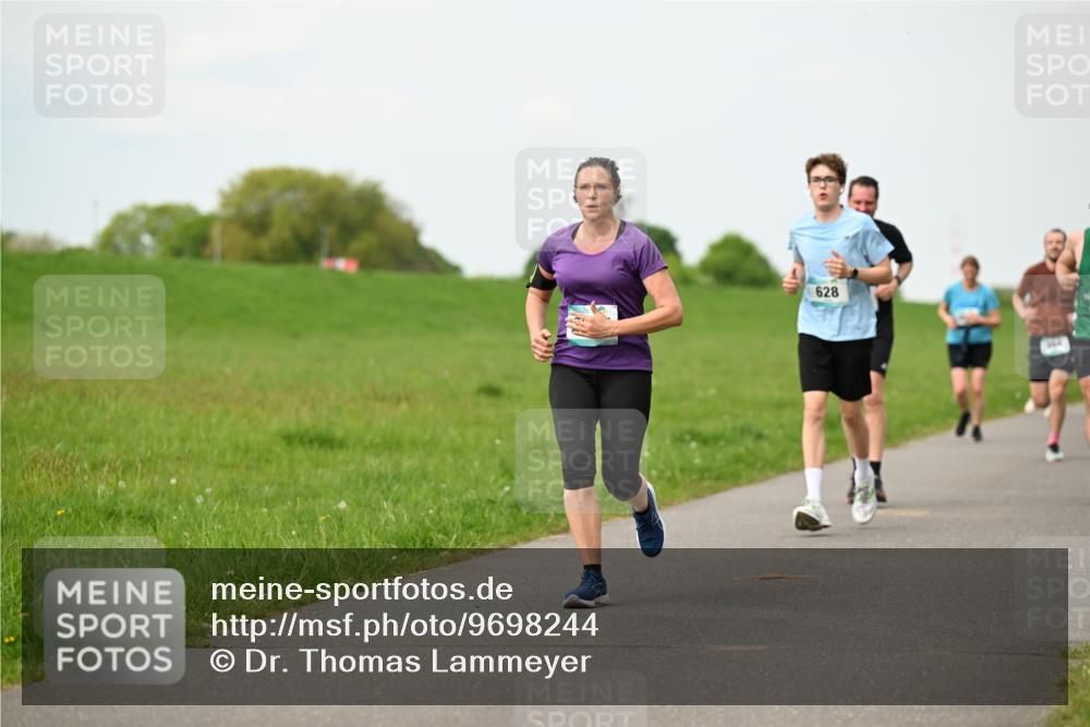 10.05.2026 - 8. Wedeler Halbmarathon Dr. Thomas Lammeyer http://msf.ph/oto/9698244 10.05.2026 11:32:16 Laufen 628 meine-sportfotos.de