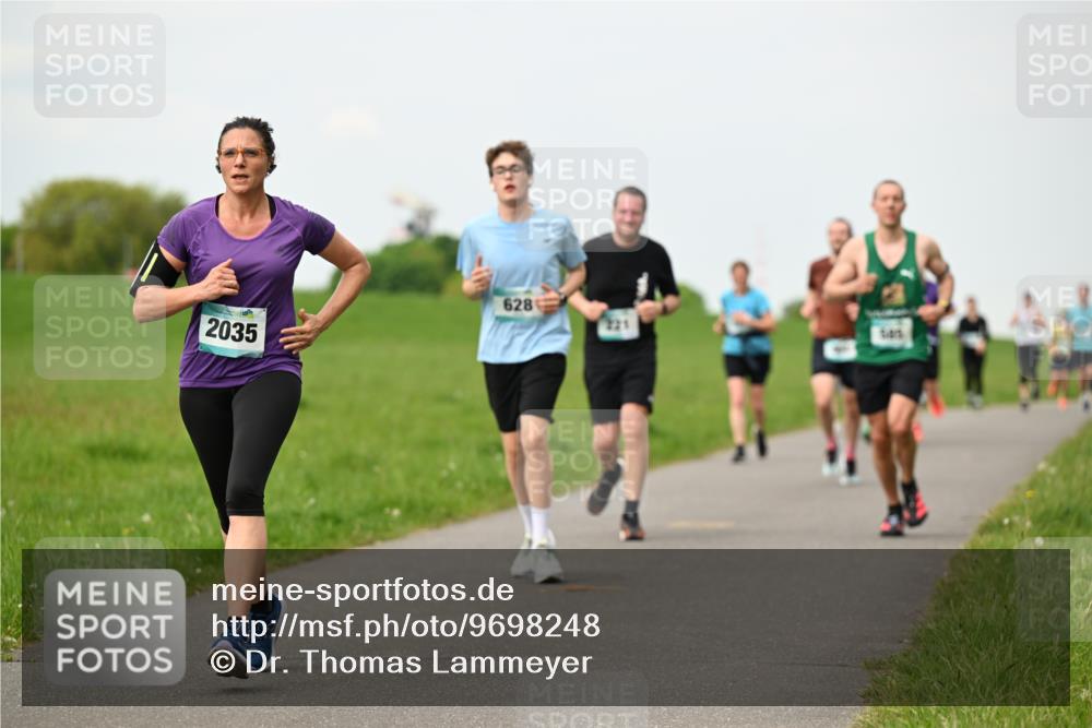 10.05.2026 - 8. Wedeler Halbmarathon Dr. Thomas Lammeyer http://msf.ph/oto/9698248 10.05.2026 11:32:17 Laufen 2035, 628 meine-sportfotos.de
