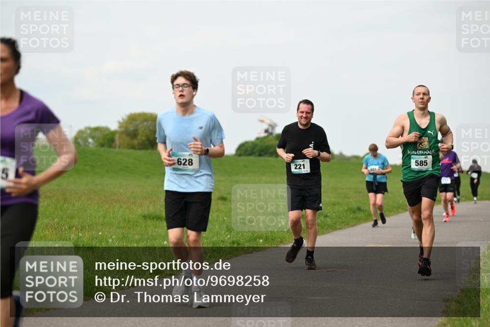 10.05.2026 - 8. Wedeler Halbmarathon Dr. Thomas Lammeyer http://msf.ph/oto/9698258 10.05.2026 11:32:18 Laufen 628, 221, 585 meine-sportfotos.de