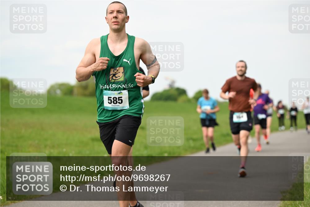 10.05.2026 - 8. Wedeler Halbmarathon Dr. Thomas Lammeyer http://msf.ph/oto/9698267 10.05.2026 11:32:21 Laufen 585 meine-sportfotos.de