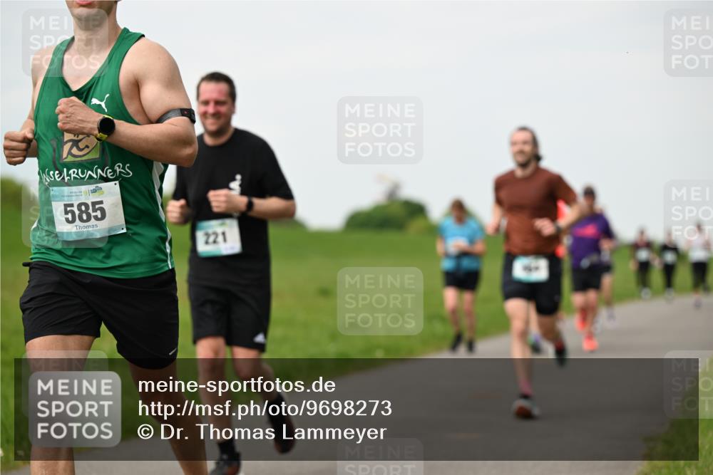 10.05.2026 - 8. Wedeler Halbmarathon Dr. Thomas Lammeyer http://msf.ph/oto/9698273 10.05.2026 11:32:21 Laufen 585, 221 meine-sportfotos.de