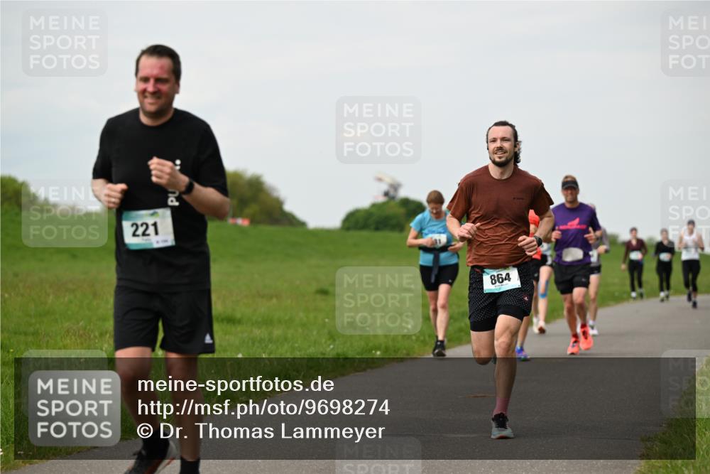 10.05.2026 - 8. Wedeler Halbmarathon Dr. Thomas Lammeyer http://msf.ph/oto/9698274 10.05.2026 11:32:21 Laufen 221, 864 meine-sportfotos.de