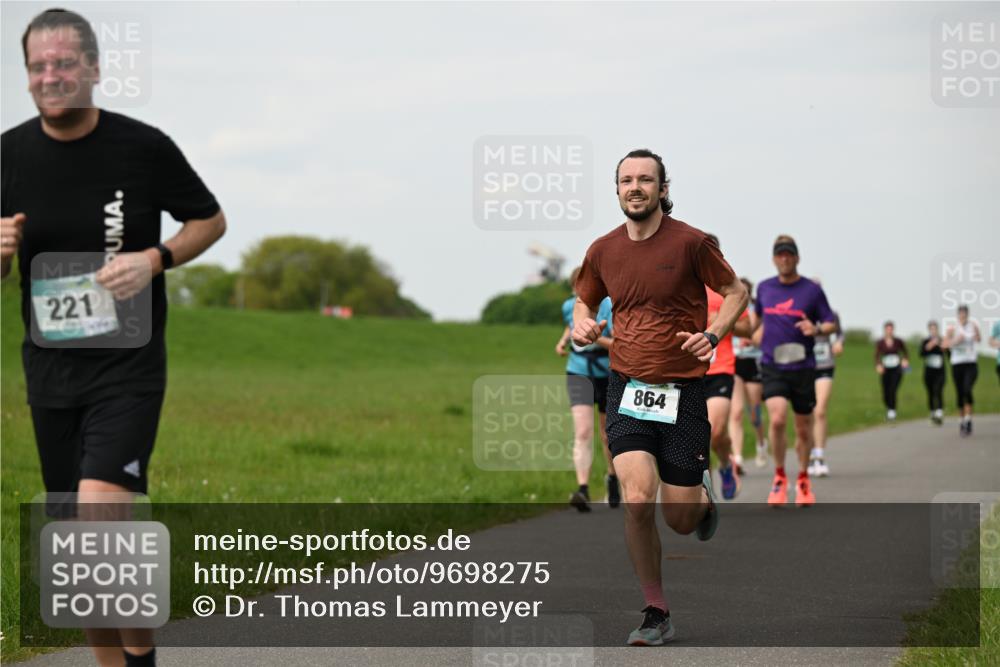 10.05.2026 - 8. Wedeler Halbmarathon Dr. Thomas Lammeyer http://msf.ph/oto/9698275 10.05.2026 11:32:22 Laufen 221, 864 meine-sportfotos.de