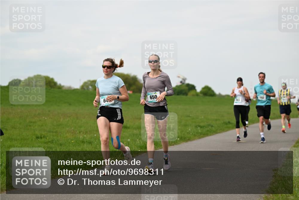 10.05.2026 - 8. Wedeler Halbmarathon Dr. Thomas Lammeyer http://msf.ph/oto/9698311 10.05.2026 11:32:28 Laufen 650, 393, 592 meine-sportfotos.de
