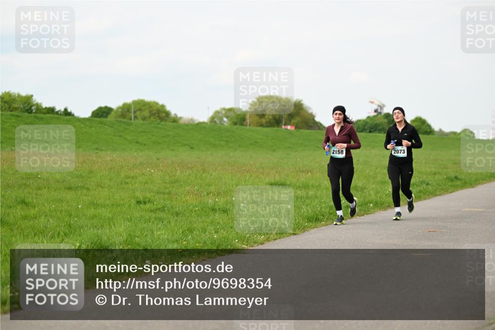 10.05.2026 - 8. Wedeler Halbmarathon Dr. Thomas Lammeyer http://msf.ph/oto/9698354 10.05.2026 11:32:35 Laufen 2158, 2073 meine-sportfotos.de