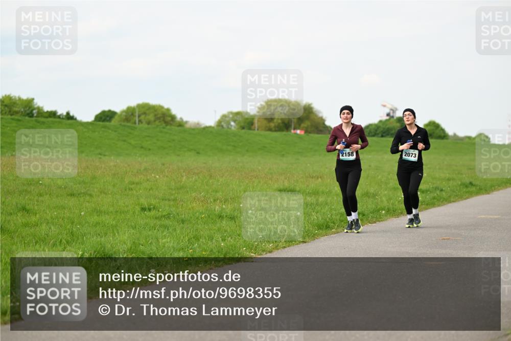 10.05.2026 - 8. Wedeler Halbmarathon Dr. Thomas Lammeyer http://msf.ph/oto/9698355 10.05.2026 11:32:35 Laufen 2158, 2073 meine-sportfotos.de