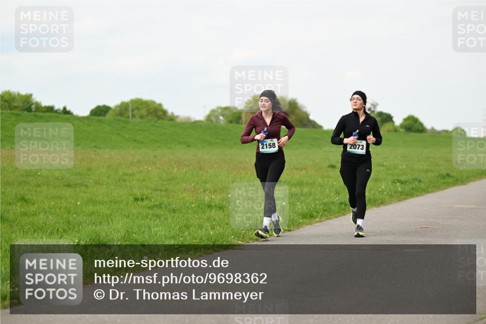 10.05.2026 - 8. Wedeler Halbmarathon Dr. Thomas Lammeyer http://msf.ph/oto/9698362 10.05.2026 11:32:37 Laufen 2158, 2073 meine-sportfotos.de