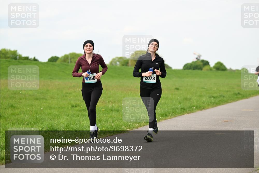 10.05.2026 - 8. Wedeler Halbmarathon Dr. Thomas Lammeyer http://msf.ph/oto/9698372 10.05.2026 11:32:38 Laufen 158, 2073 meine-sportfotos.de