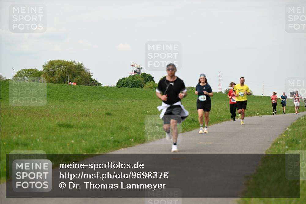 10.05.2026 - 8. Wedeler Halbmarathon Dr. Thomas Lammeyer http://msf.ph/oto/9698378 10.05.2026 11:32:42 Laufen  meine-sportfotos.de