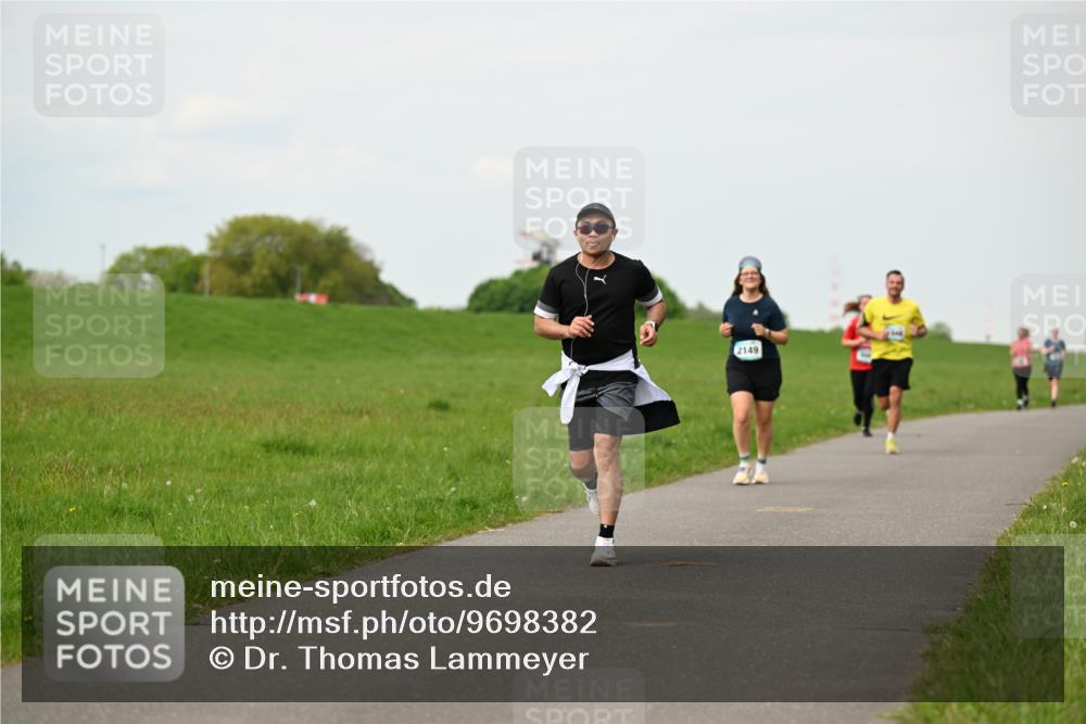 10.05.2026 - 8. Wedeler Halbmarathon Dr. Thomas Lammeyer http://msf.ph/oto/9698382 10.05.2026 11:32:43 Laufen 2149 meine-sportfotos.de
