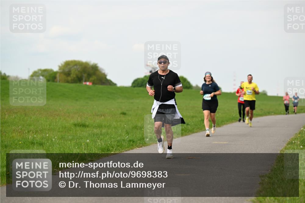 10.05.2026 - 8. Wedeler Halbmarathon Dr. Thomas Lammeyer http://msf.ph/oto/9698383 10.05.2026 11:32:43 Laufen 2149 meine-sportfotos.de